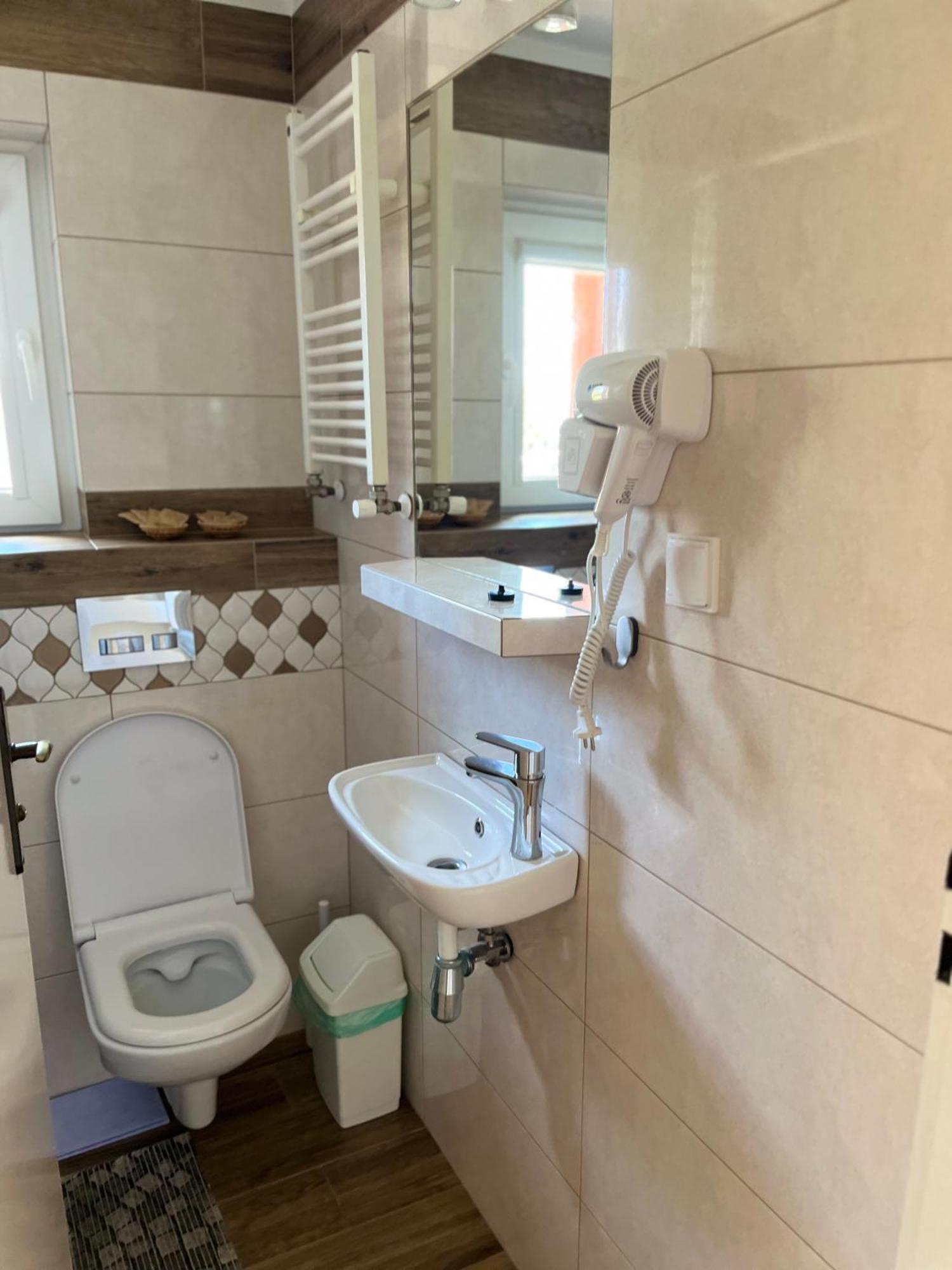 Dom Wczasowy Dorja Jastarnia Dış mekan fotoğraf